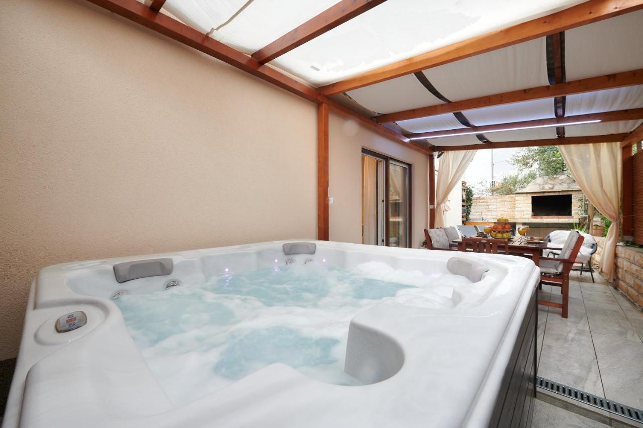 Apartment Boris Trogir Bagian luar foto
