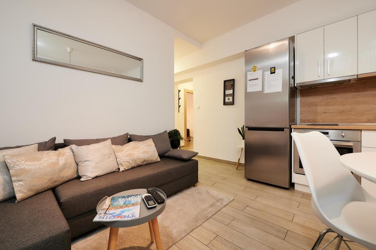 Apartment Boris Trogir Bagian luar foto