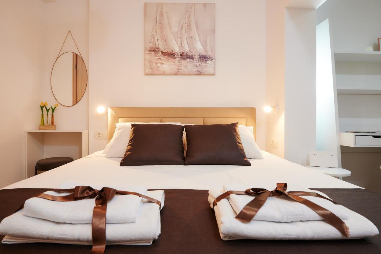 Apartment Boris Trogir Bagian luar foto