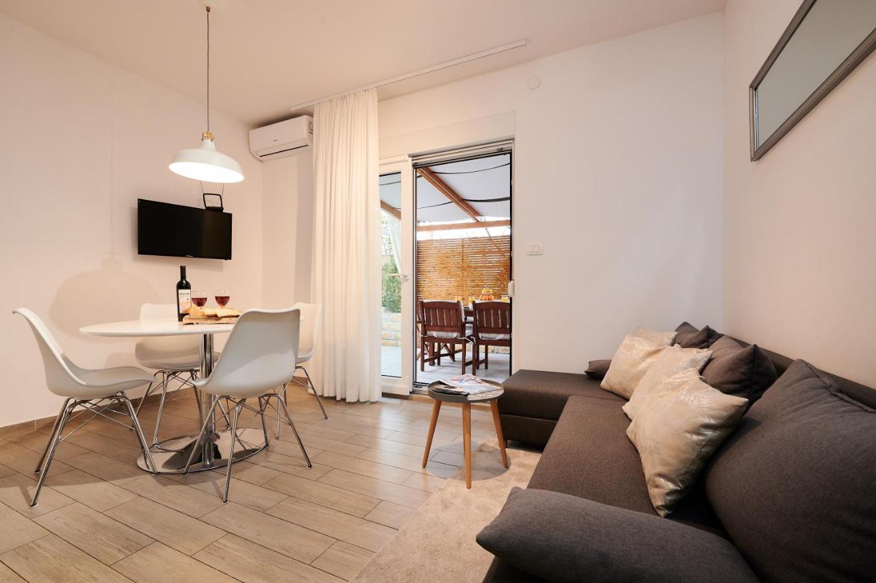 Apartment Boris Trogir Bagian luar foto