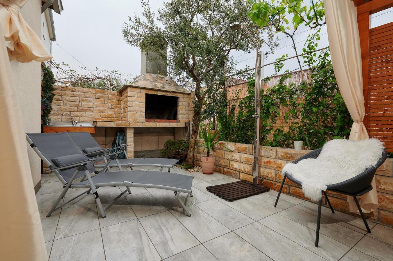 Apartment Boris Trogir Bagian luar foto