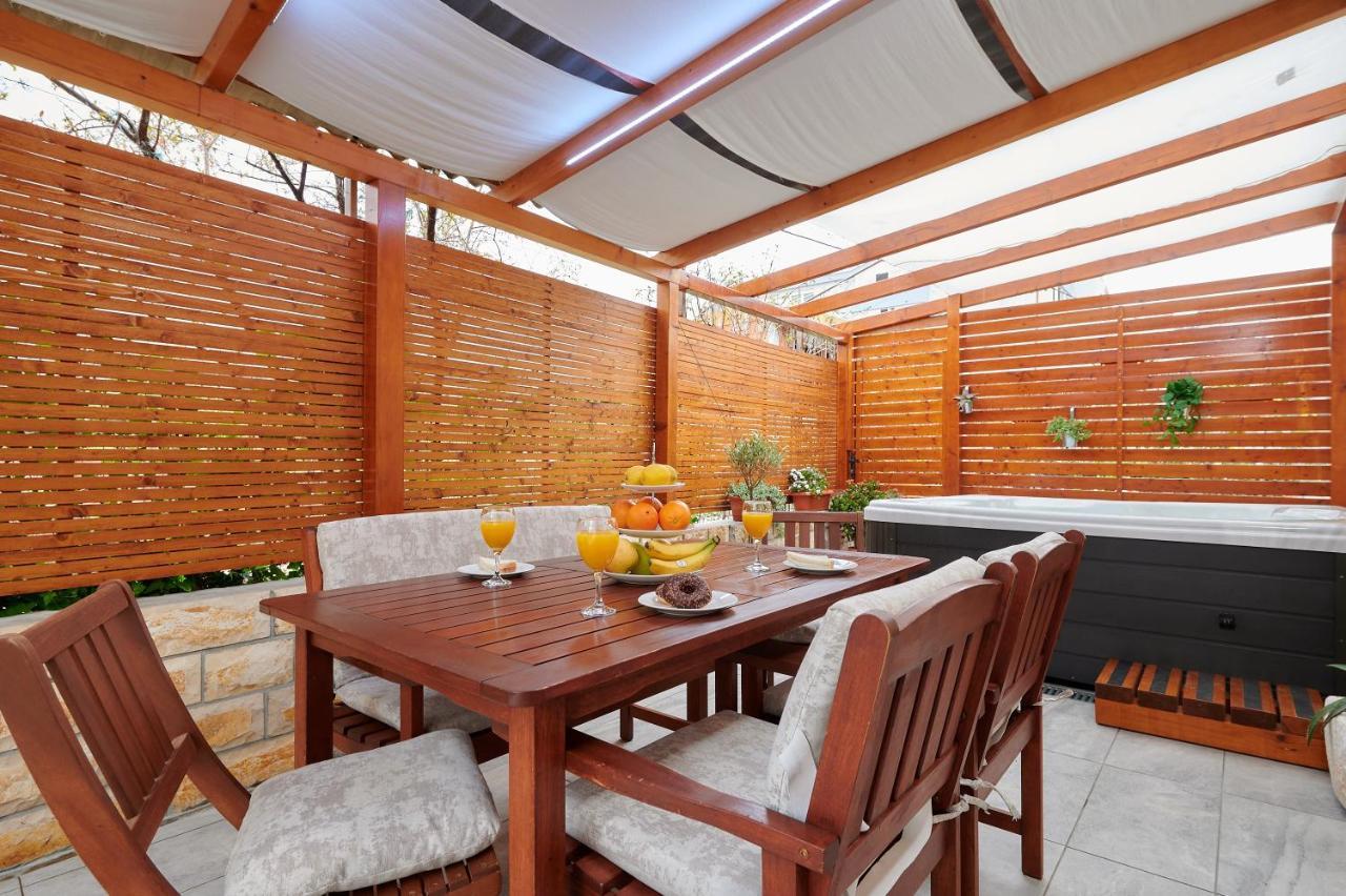 Apartment Boris Trogir Bagian luar foto
